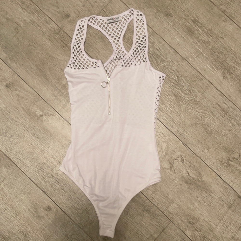 Fashion Nova Racer Back Bodysuit - Medium - White